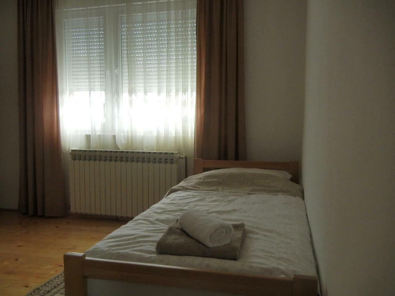 Appartement Apartman Galac à Bijeljina Extérieur photo